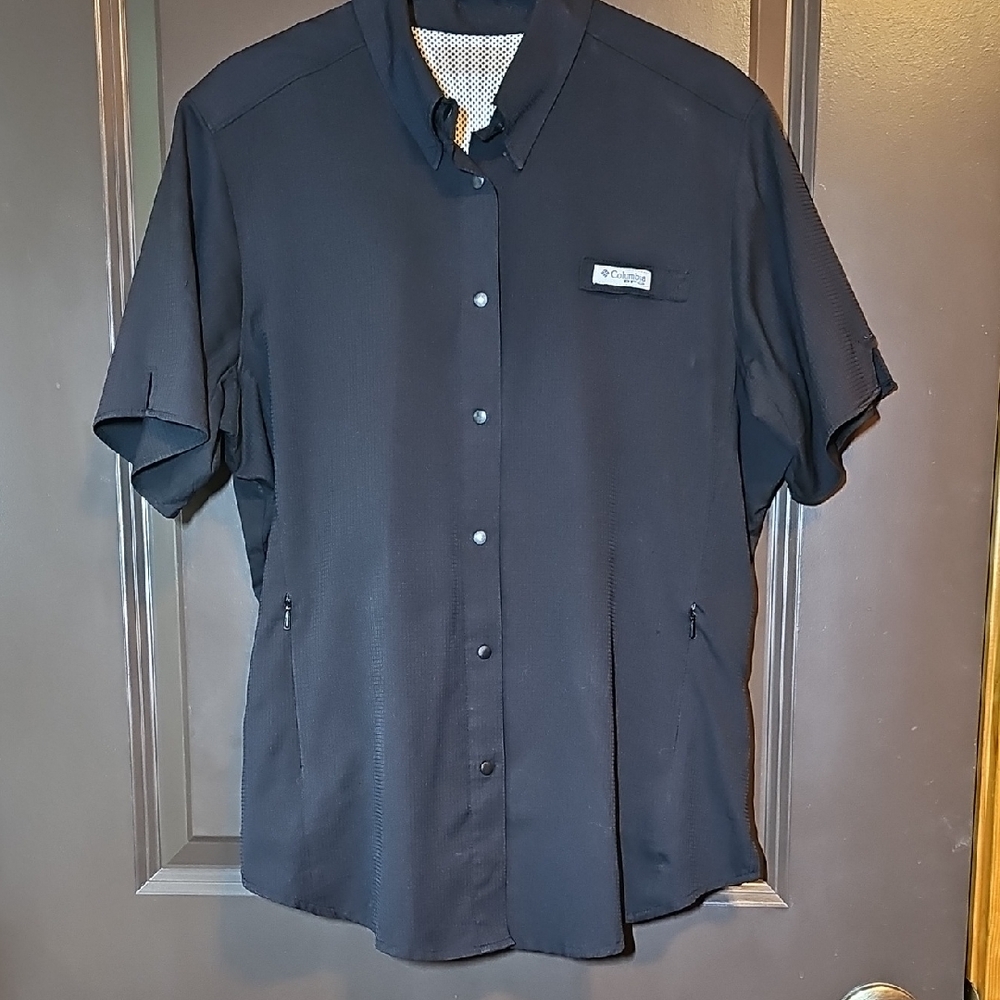 Columbia Black Performance Blouse Short Sleeve